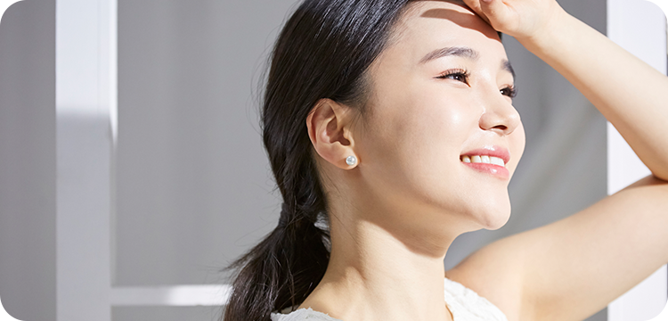 肌すこやかに、⼼かろやかに⼤切な⼈⽣を次のステージへ